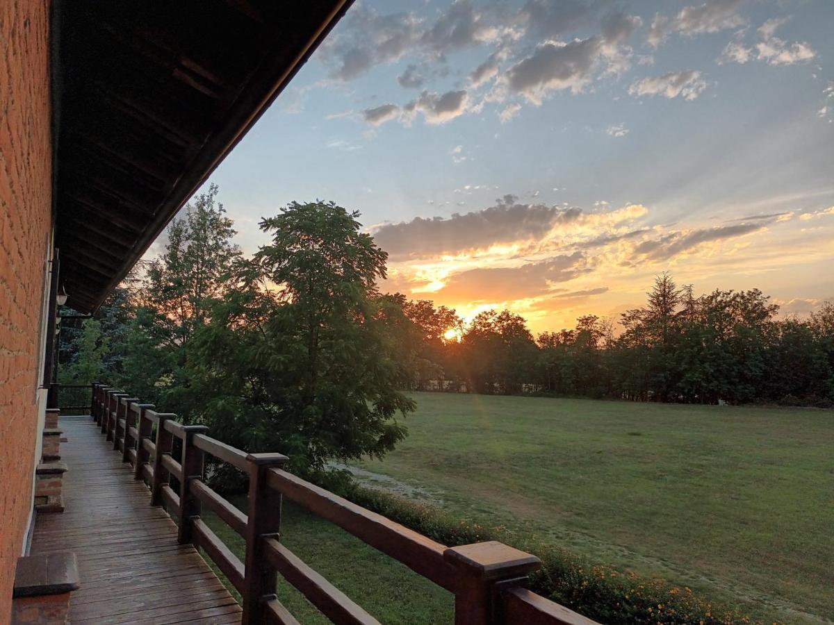 Guest House La Carolina Tigliole ภายนอก รูปภาพ