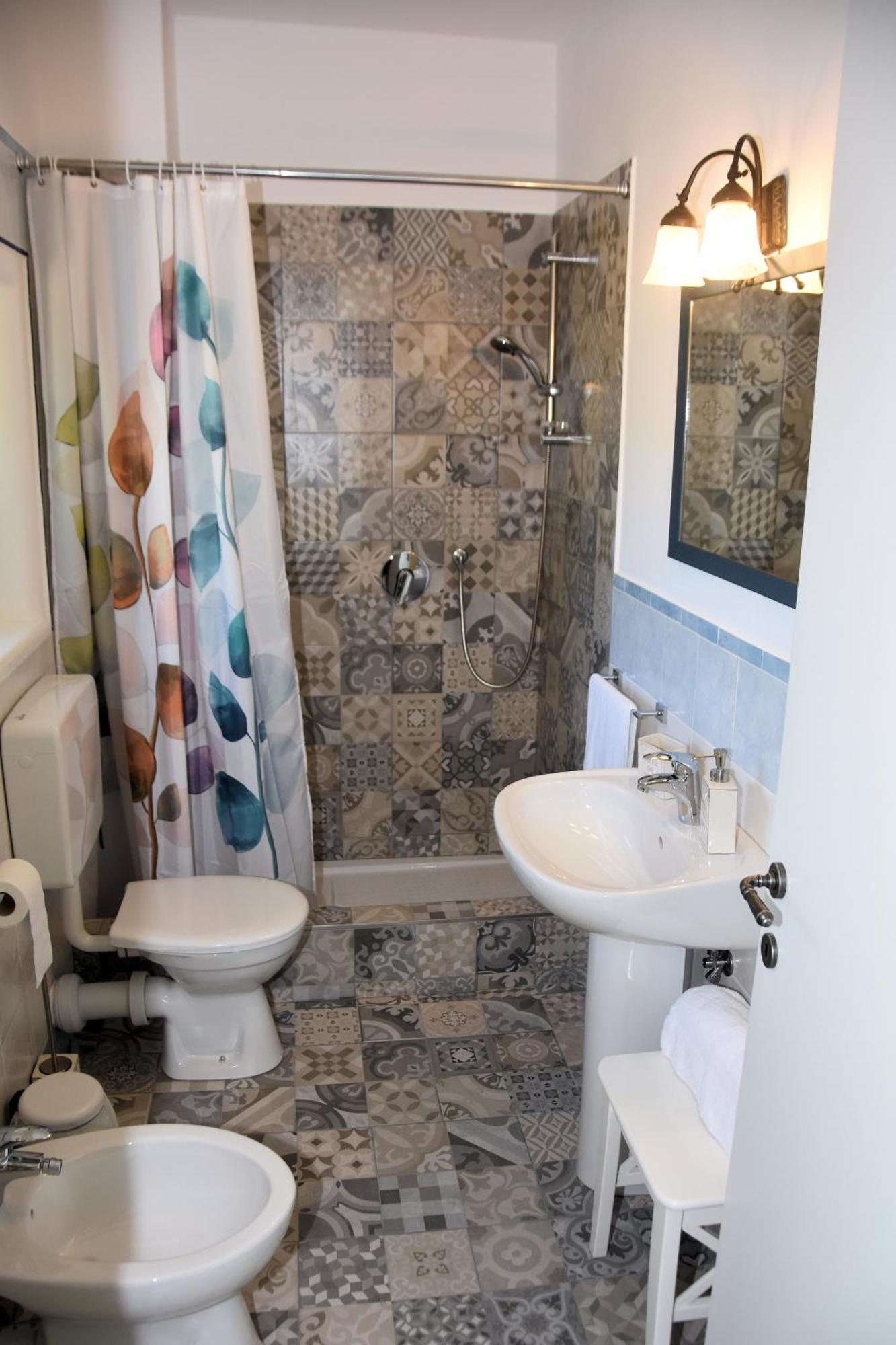 Guest House La Carolina Tigliole ภายนอก รูปภาพ